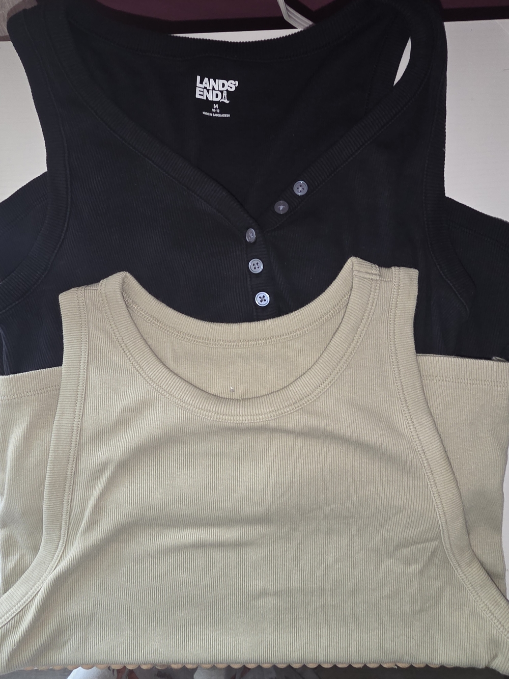 Lands' End Black Henley Tank, Light Sage Tank And Navy Vneck TEE 3 FOR 1 PRICE!!